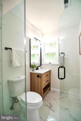 5809 SHANA PL, Burke, VA 22015