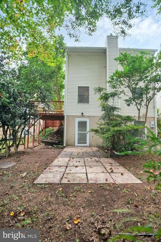 5809 SHANA PL, Burke, VA 22015