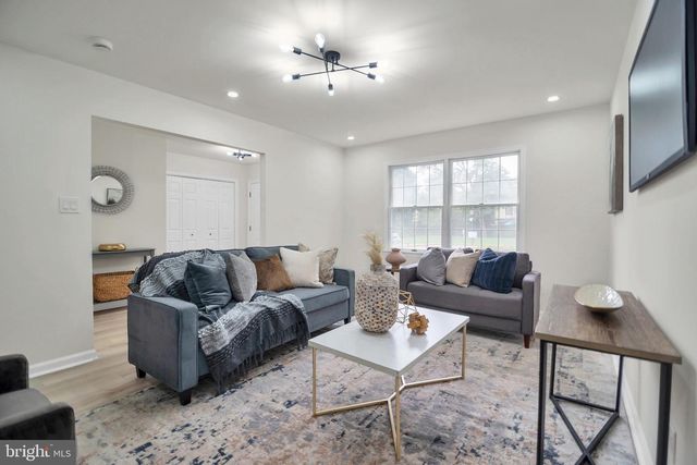 5809 SHANA PL, Burke, VA 22015