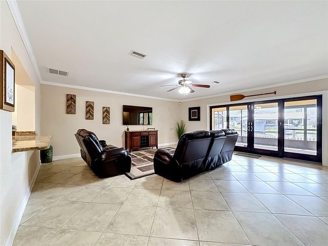 6517 SOLITAIRE PALM WAY, Apollo Beach, FL 33572