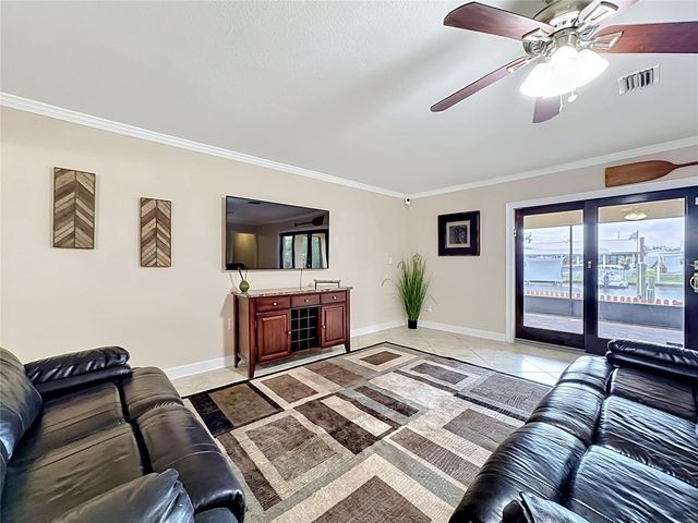 6517 SOLITAIRE PALM WAY, Apollo Beach, FL 33572