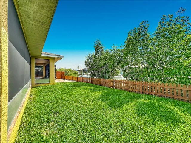 6517 SOLITAIRE PALM WAY, Apollo Beach, FL 33572