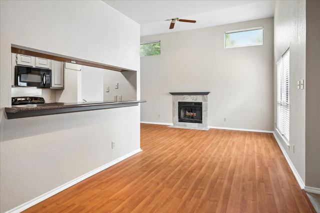 7340 Skillman Street 402, Dallas, TX 75231