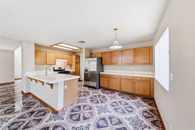 902 Royalmile Way, North Las Vegas, NV 89032