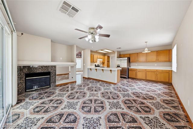 902 Royalmile Way, North Las Vegas, NV 89032