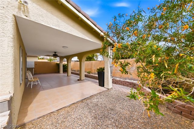 902 Royalmile Way, North Las Vegas, NV 89032
