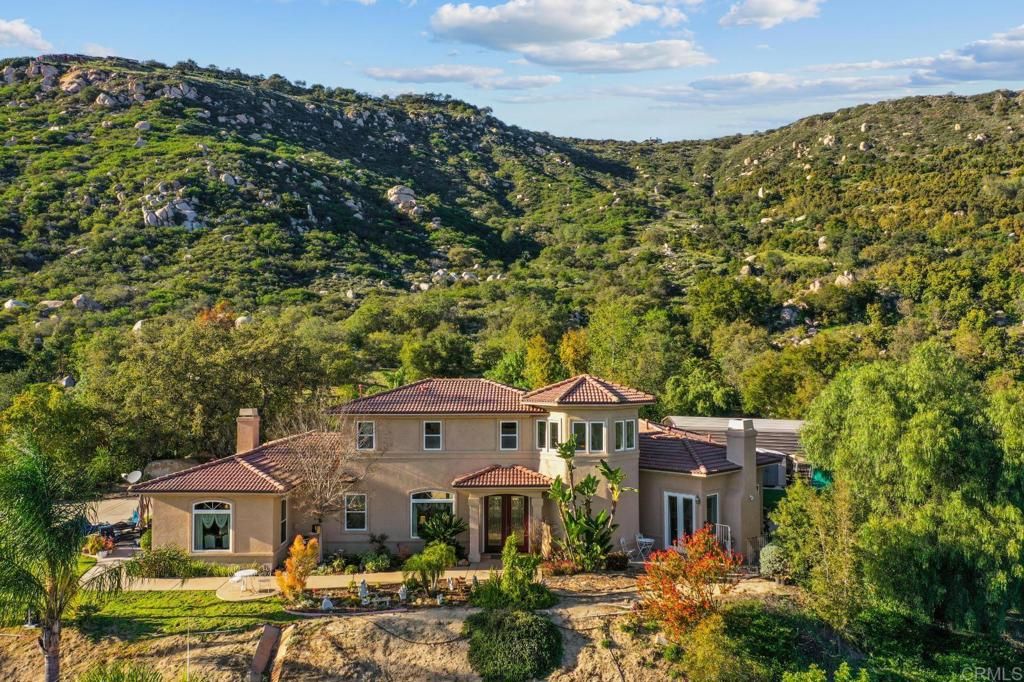 Image 1 of property listing at 19700 Calle Pena Huerta, Temecula, CA 92590