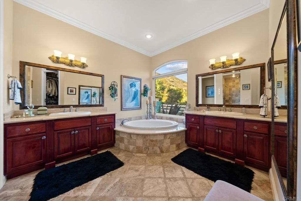 Image 14 of property listing at 19700 Calle Pena Huerta, Temecula, CA 92590