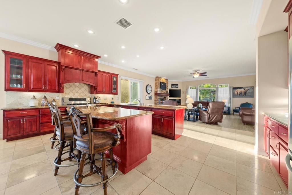 Image 9 of property listing at 19700 Calle Pena Huerta, Temecula, CA 92590