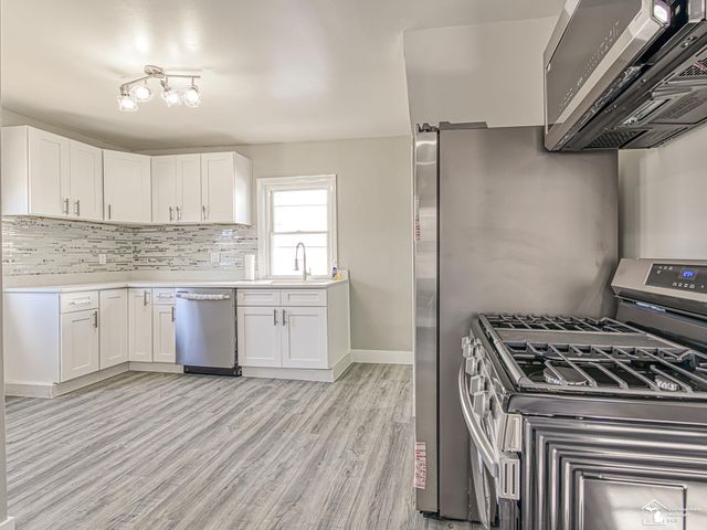 465 Riverview Avenue, Monroe, MI 48162