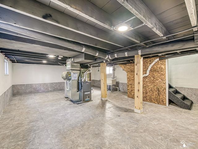 465 Riverview Avenue, Monroe, MI 48162