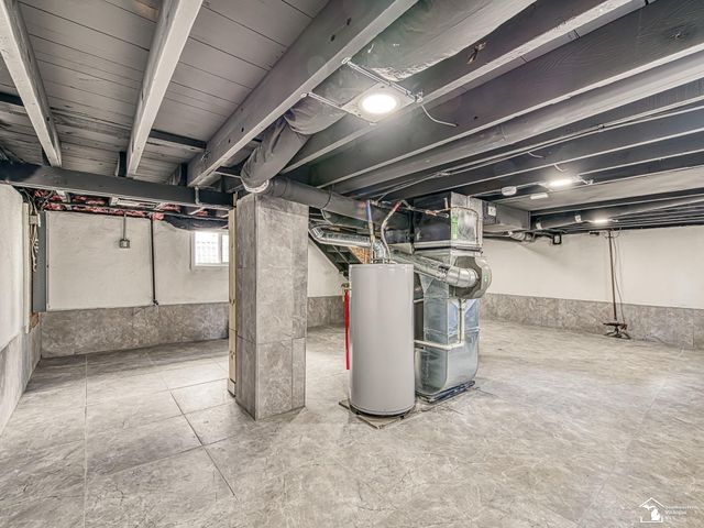 465 Riverview Avenue, Monroe, MI 48162