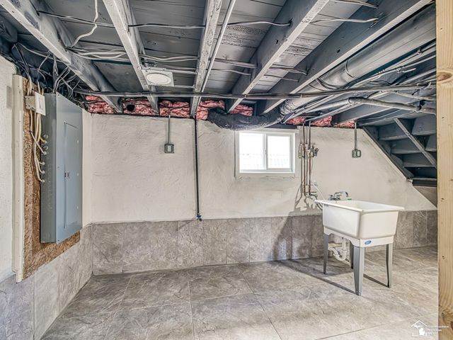 465 Riverview Avenue, Monroe, MI 48162