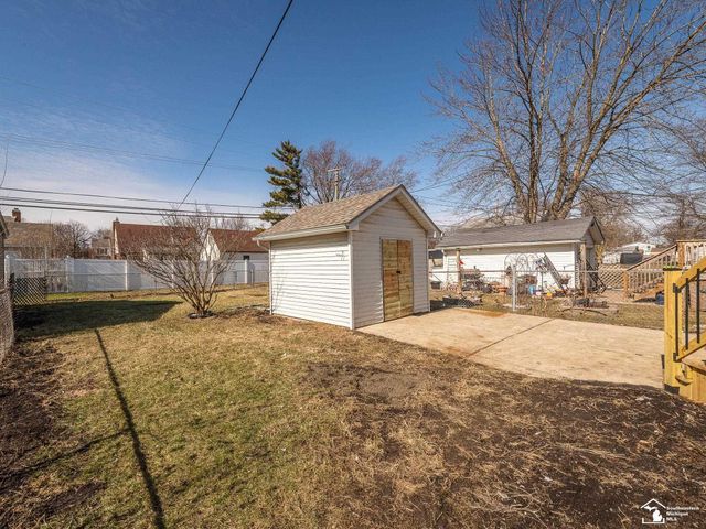465 Riverview Avenue, Monroe, MI 48162