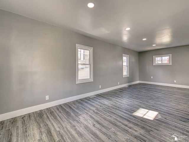 465 Riverview Avenue, Monroe, MI 48162