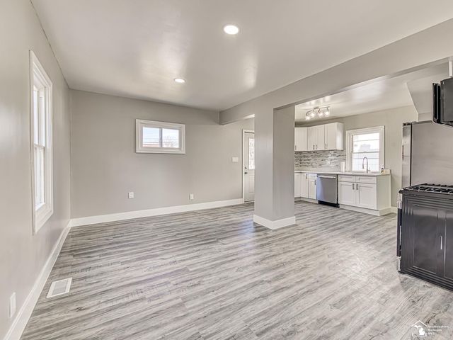 465 Riverview Avenue, Monroe, MI 48162