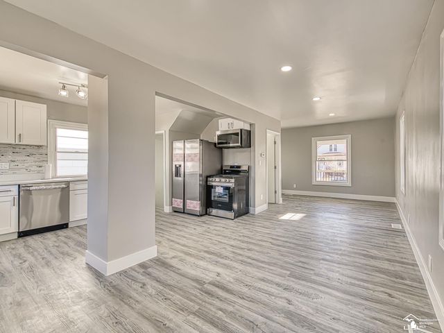 465 Riverview Avenue, Monroe, MI 48162