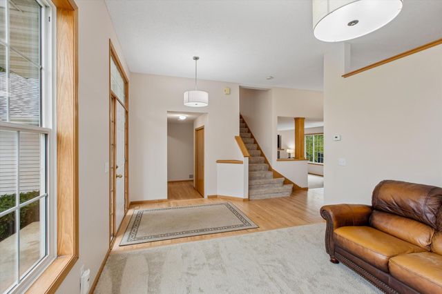 18769 Englewood Way, Farmington, MN 55024