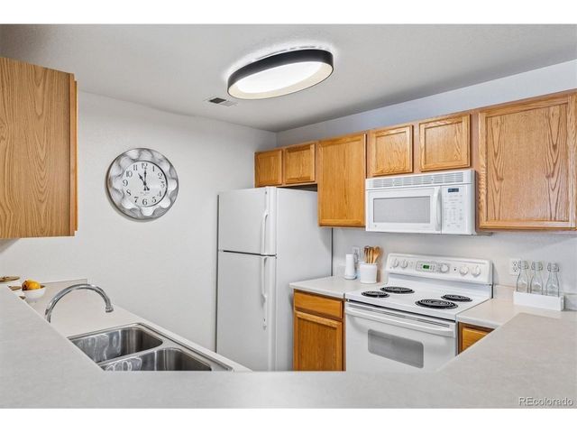 7440 S Blackhawk St 2-104, Englewood, CO 80112