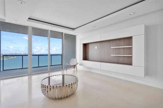 601 NE 36th St 1310, Miami, FL 33137