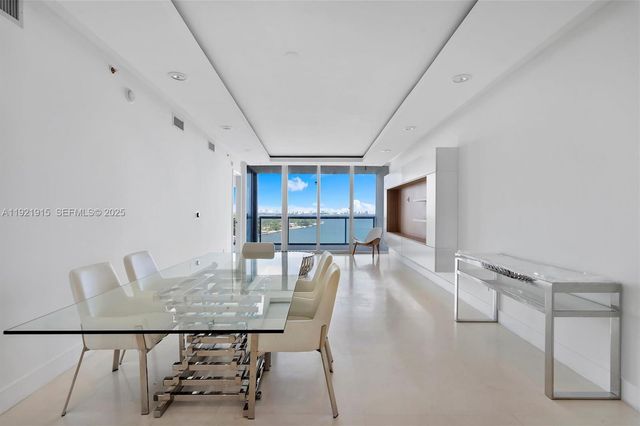 601 NE 36th St 1310, Miami, FL 33137