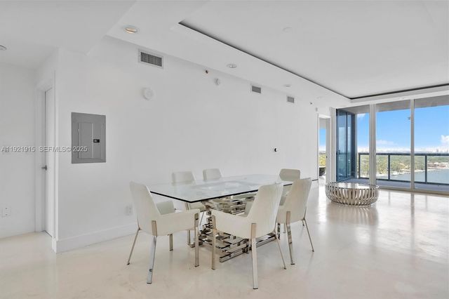 601 NE 36th St 1310, Miami, FL 33137