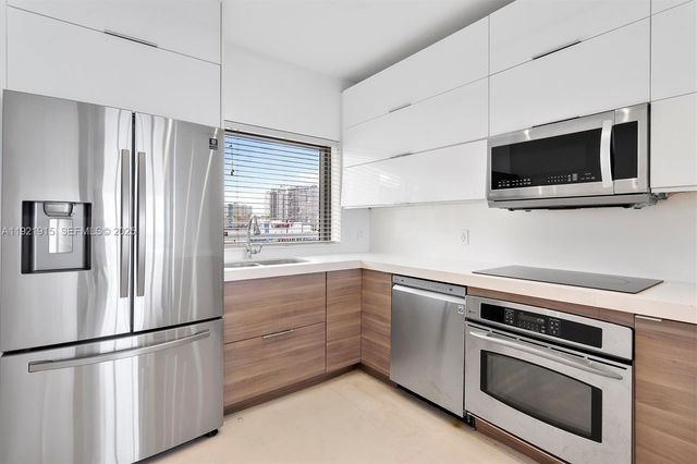 601 NE 36th St 1310, Miami, FL 33137