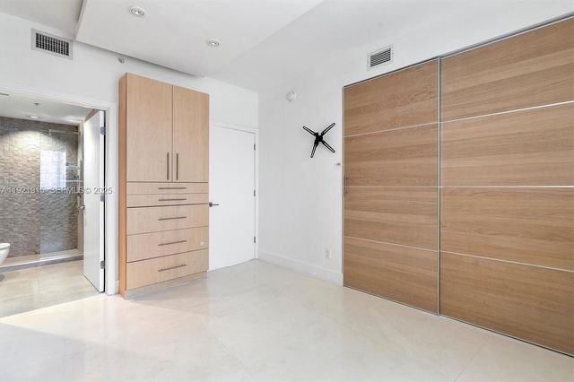 601 NE 36th St 1310, Miami, FL 33137