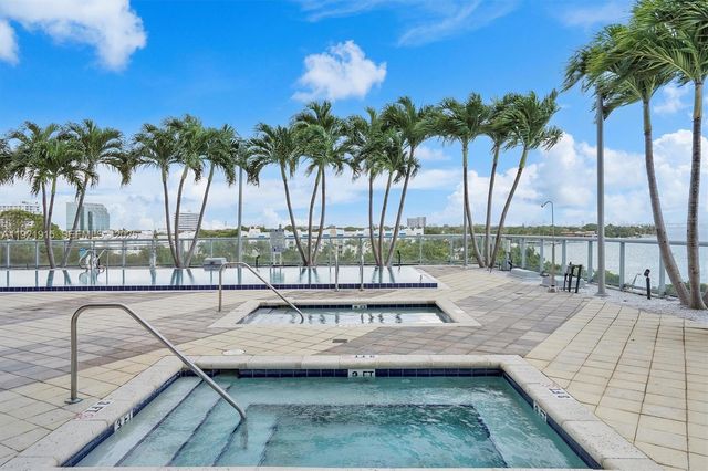 601 NE 36th St 1310, Miami, FL 33137