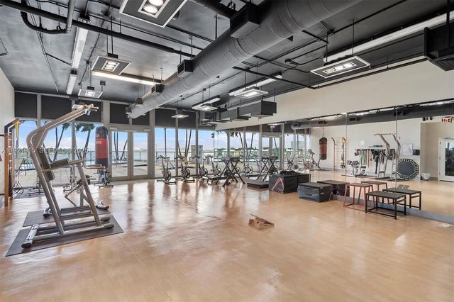 601 NE 36th St 1310, Miami, FL 33137