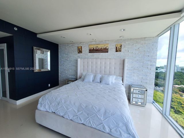 601 NE 36th St 1310, Miami, FL 33137