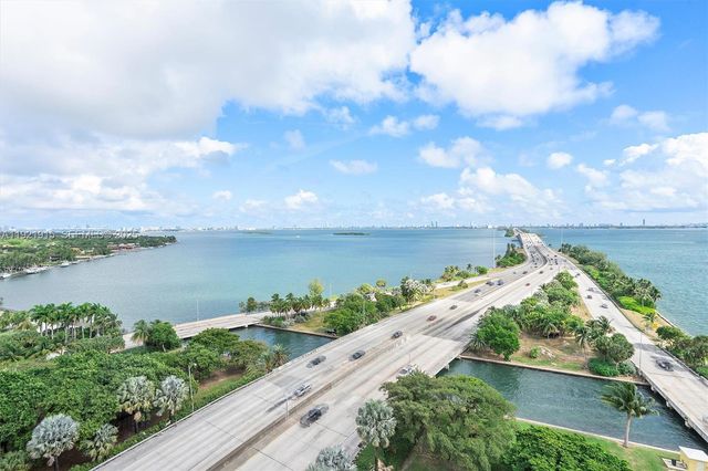 601 NE 36th St 1310, Miami, FL 33137