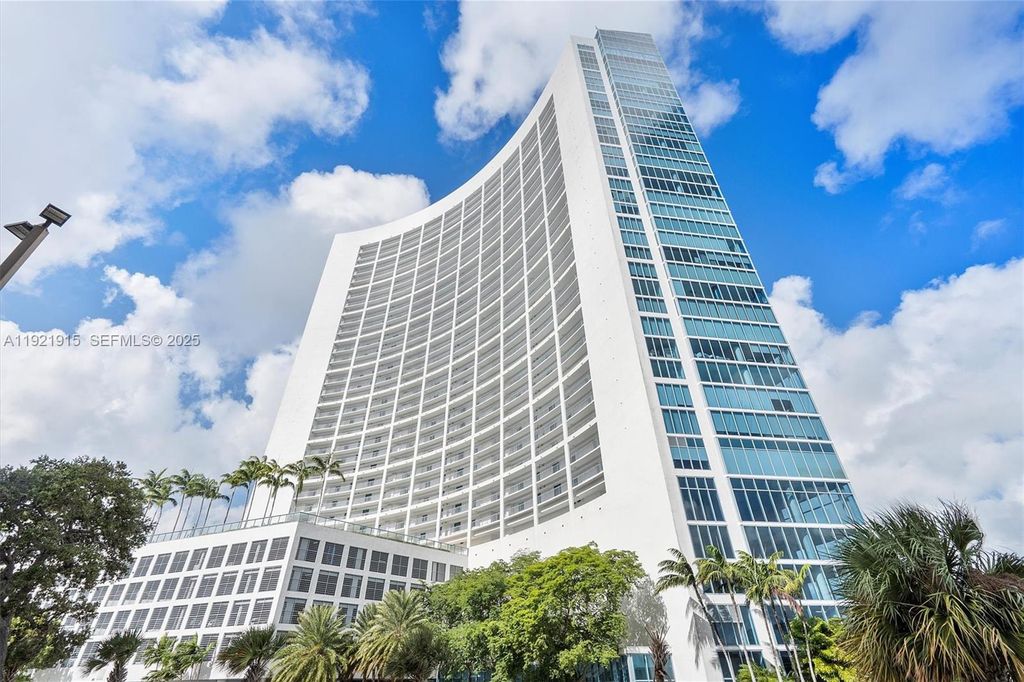 601 NE 36th St 1310, Miami, FL 33137