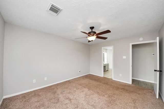 4915 Pecan Grove Dr, Pearland, TX 77584