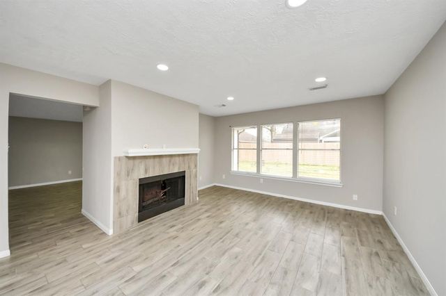 4915 Pecan Grove Dr, Pearland, TX 77584
