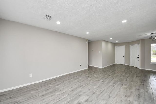 4915 Pecan Grove Dr, Pearland, TX 77584