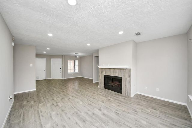 4915 Pecan Grove Dr, Pearland, TX 77584
