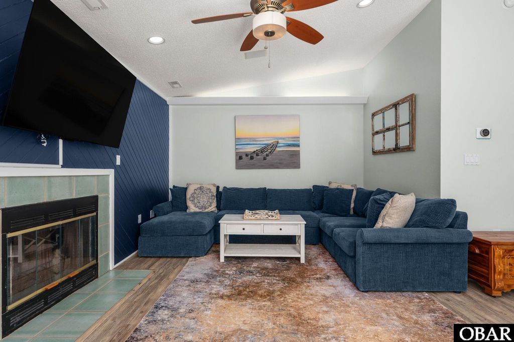 Image 7 of property listing at 1132 Ocracoke Court Unit 673, Corolla, NC 27927