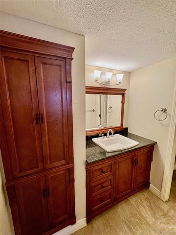 7665 E Eastman Avenue 110C, Denver, CO 80231