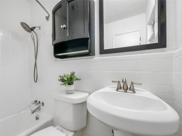 6723 Santa Anita Drive, Dallas, TX 75214