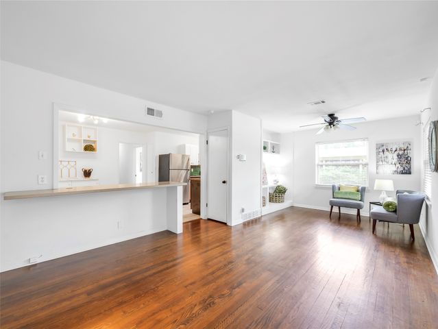 6723 Santa Anita Drive, Dallas, TX 75214