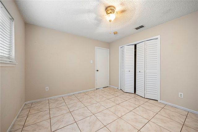 2213 Live Oak Dr, Portland, TX 78374