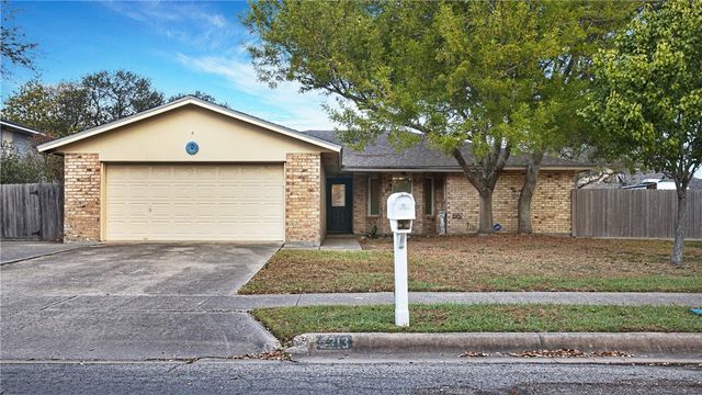 2213 Live Oak Dr, Portland, TX 78374