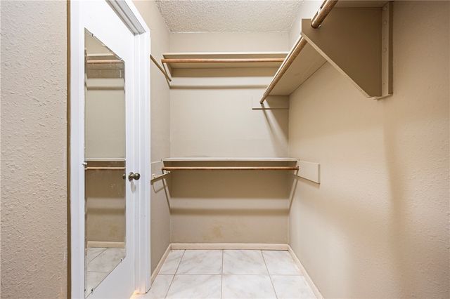 2213 Live Oak Dr, Portland, TX 78374