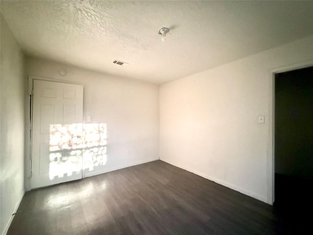 3918 Summit Valley Drive, Houston, TX 77082