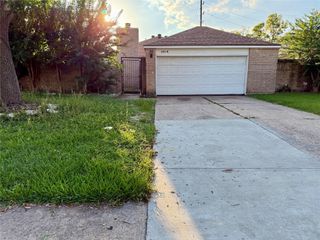 3918 Summit Valley Drive, Houston, TX 77082