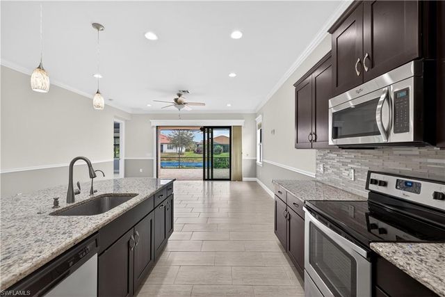 1412 Lucena LN S, Naples, FL 34113