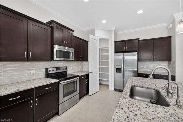 1412 Lucena LN S, Naples, FL 34113