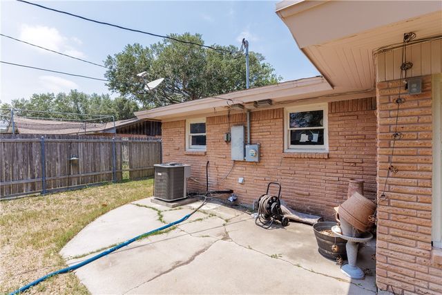 10639 Emmord Loop, Corpus Christi, TX 78410