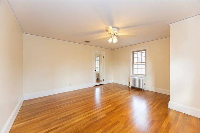 11 Beacon Park Rd, Norwood, MA 02062